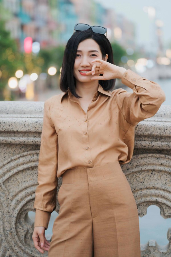Camel Elegance Shirt | “Lạc Đà” Traditional Collar Silk Shirt